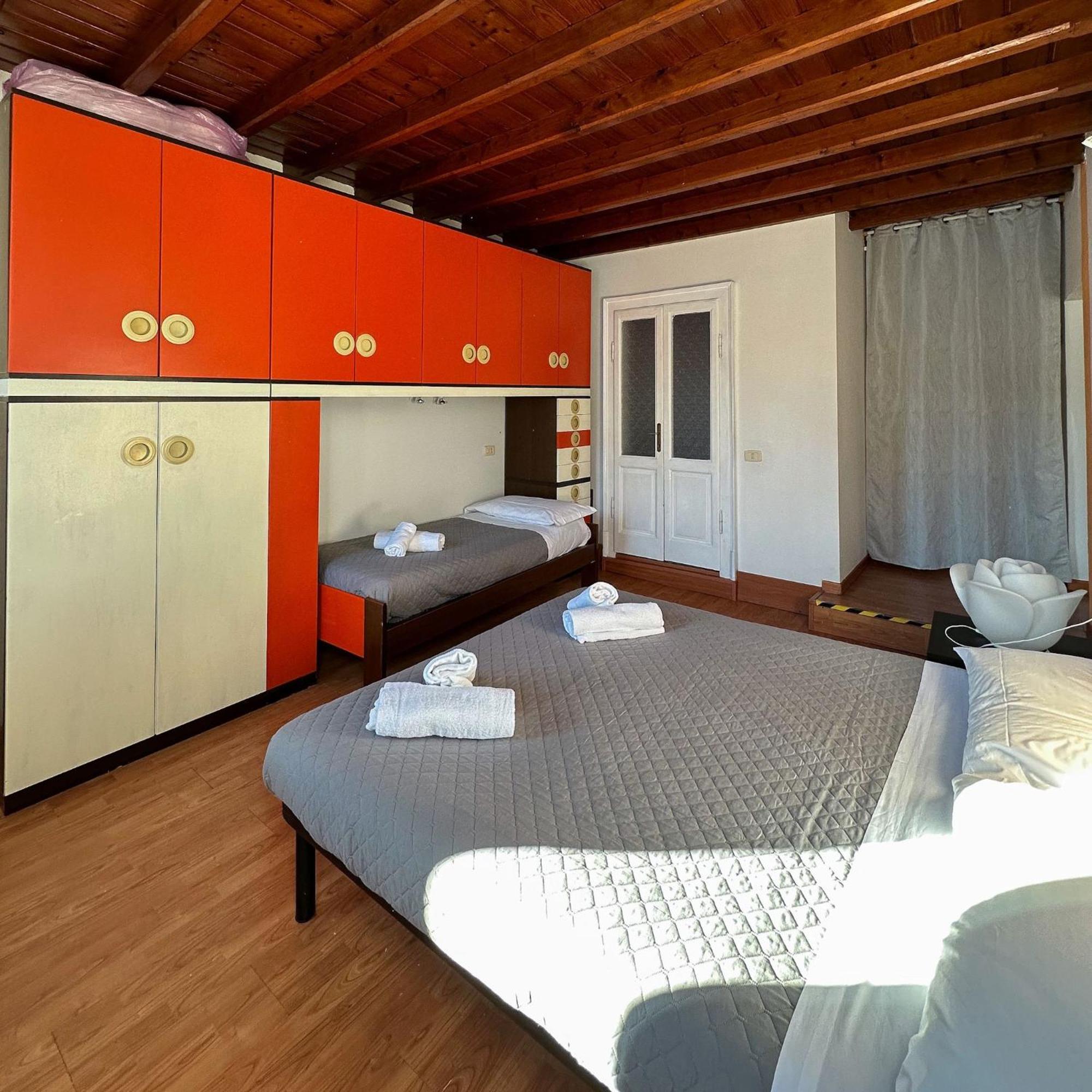 Renzo E Lucia Lake View Apartment Oliveto Lario Exterior foto
