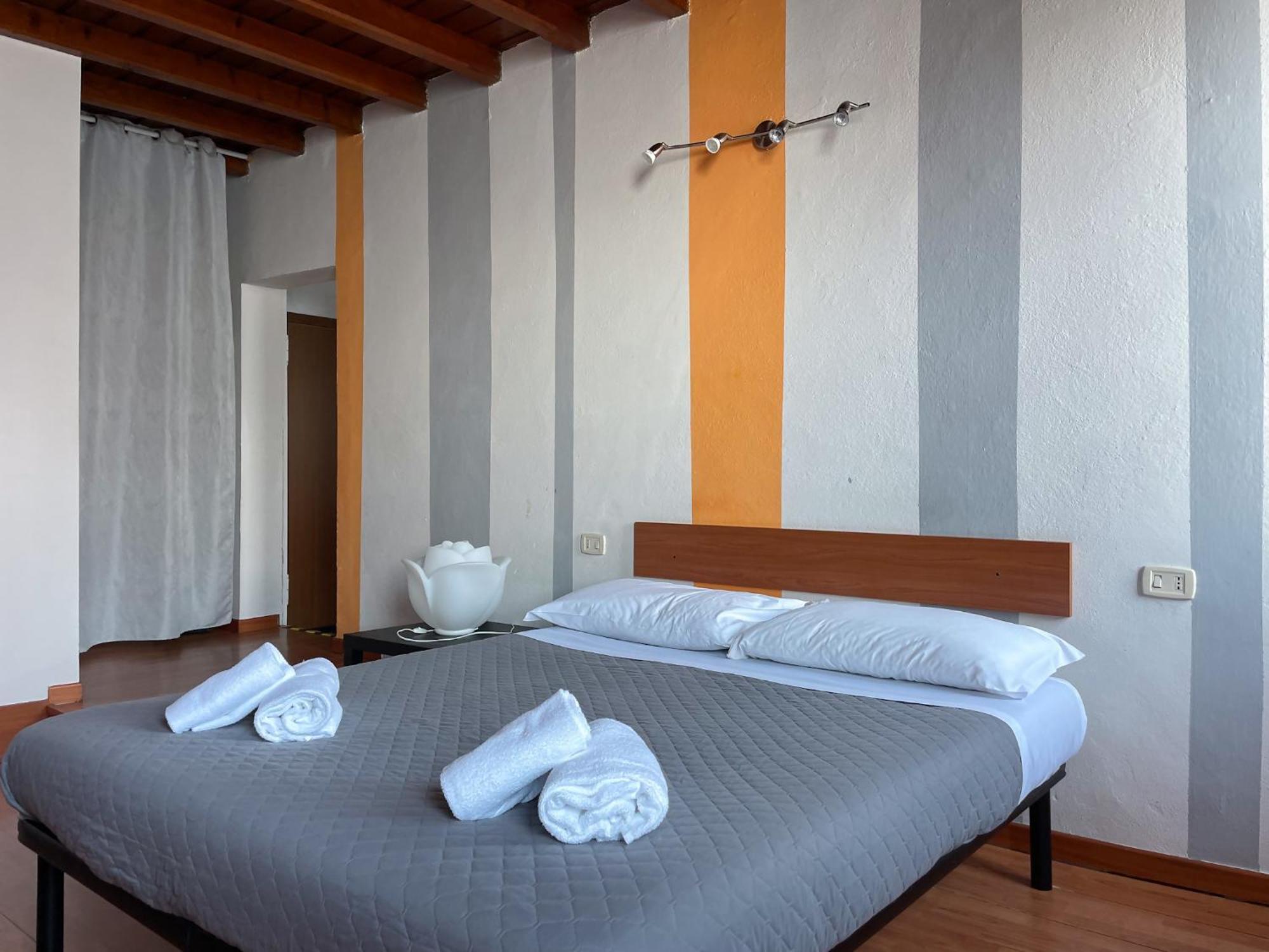 Renzo E Lucia Lake View Apartment Oliveto Lario Exterior foto